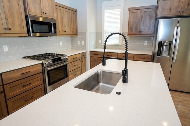 Building Photo - 3406 E Girdner Dr