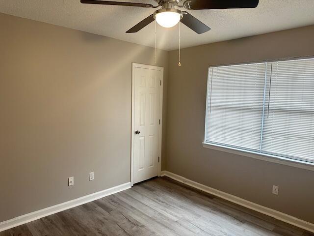 Building Photo - 705 Gale Dr NE