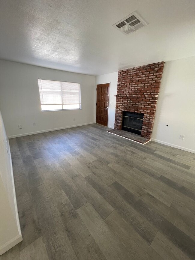 Building Photo - 1617 N Erwin St