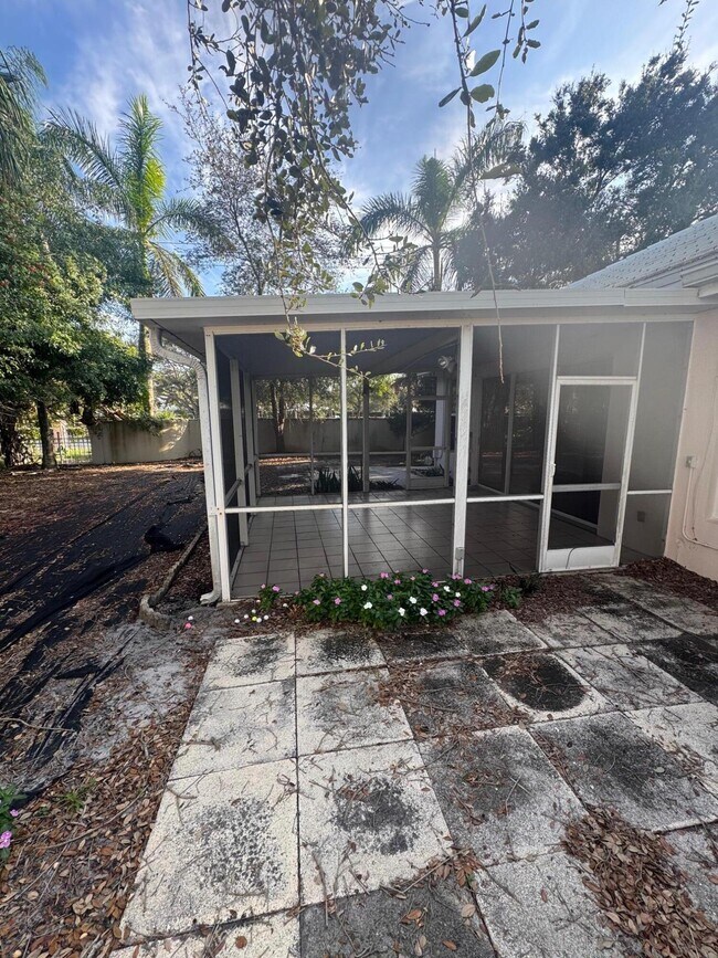 Building Photo - 900 Bear Island Cir