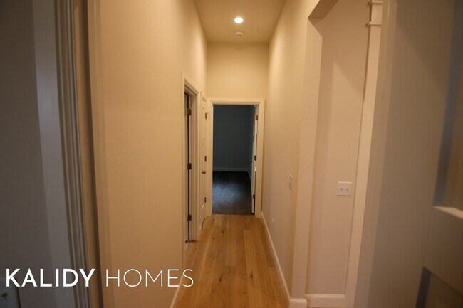 Building Photo - 1891 Lytal Ln