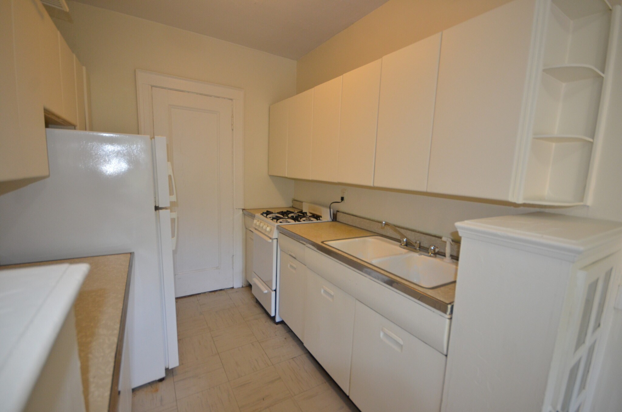 Building Photo - 2065 Commonwealth Ave