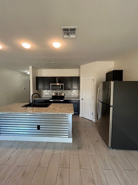 Building Photo - 308 Rooks Loop