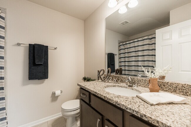 Building Photo - 1125 Juniper Dr
