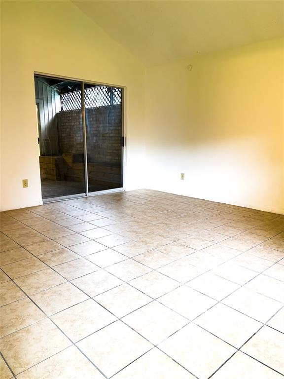 Building Photo - 2827 Waypark Dr