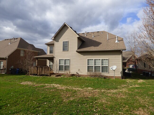 Building Photo - LOVELY HOME in Hamburg; Renovated, Garage, Many Upgrades!