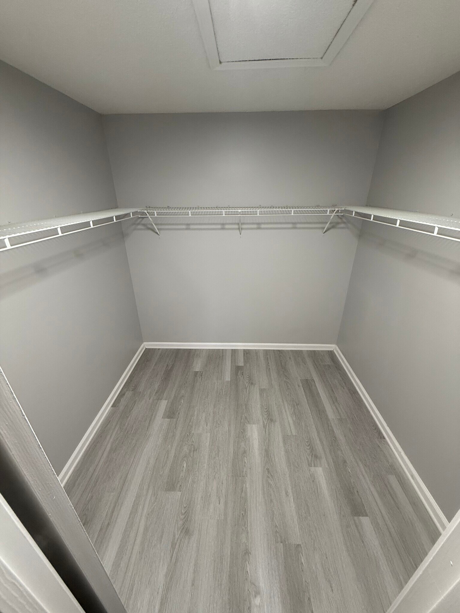 Building Photo - 4084 Stillwood Dr