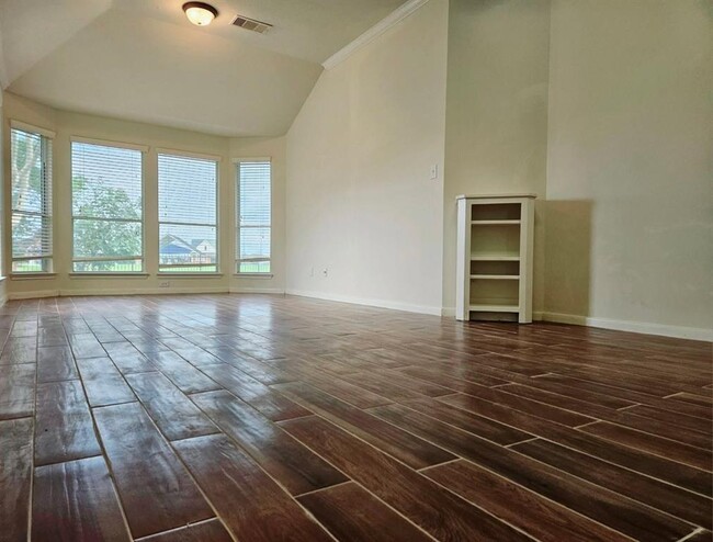 Building Photo - 707 Aqua Vista Ln
