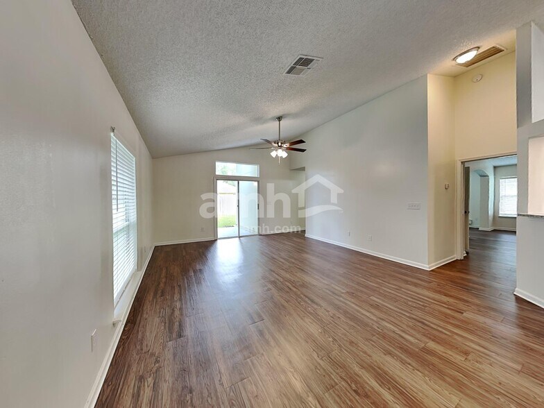 Building Photo - 927 Ashton Cove Terrace