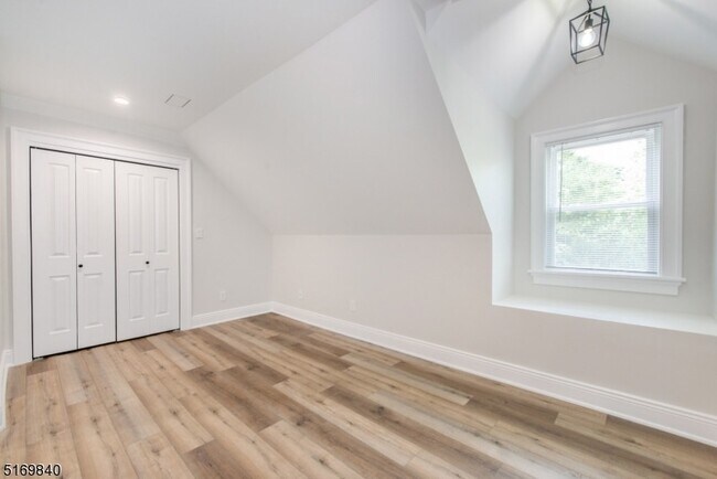 Building Photo - 31-37 Oak Grove Rd