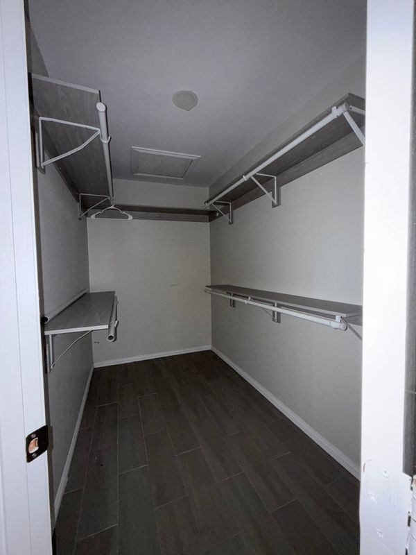 Building Photo - 421 Richmond Dr