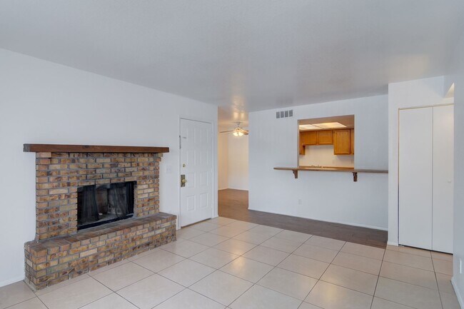 Building Photo - 2921 Country Manor Ln