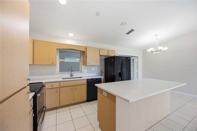Building Photo - 2260 Mistleto Ln