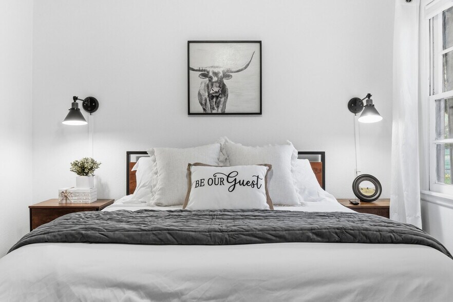 Building Photo - 319 Arnold Ave