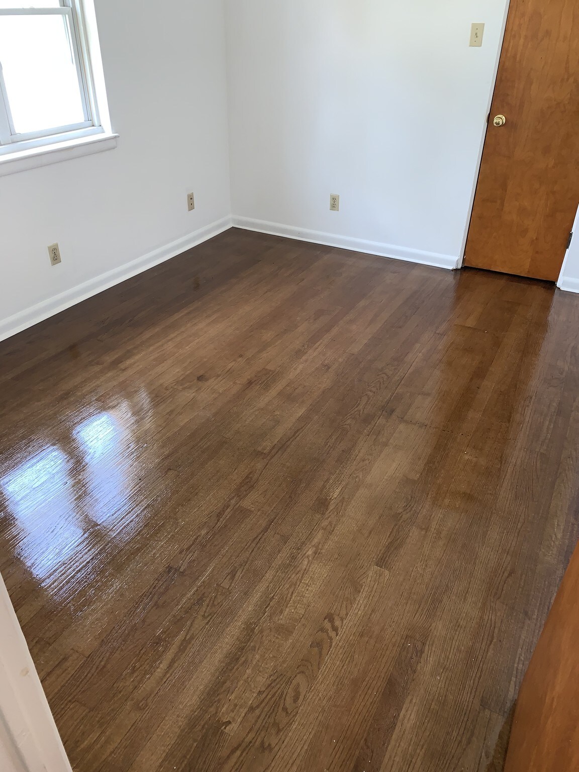 Building Photo - 11410 S Western Ave