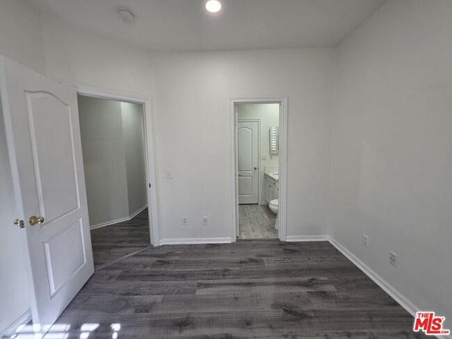 Building Photo - 26913 Monterey Ave