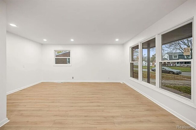 Building Photo - Newly Remodeled 3-Bedroom Ranch for Rent