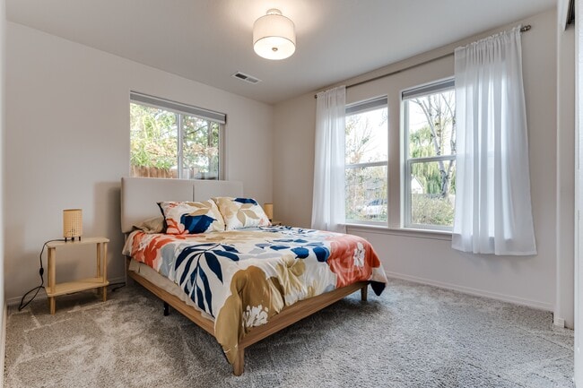 Building Photo - 1526 McKinley St