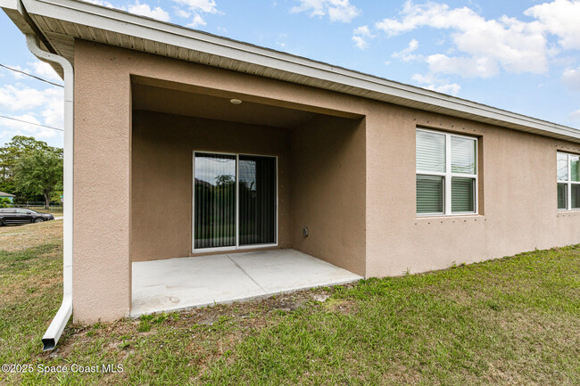 Building Photo - 1299 Buffing Cir SE