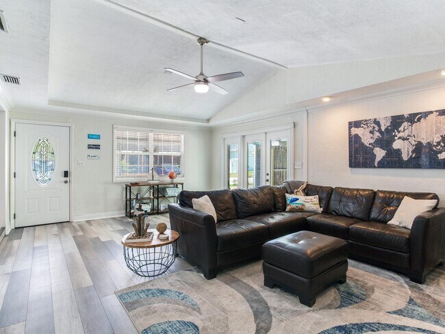 Building Photo - 6501 64th Ave N