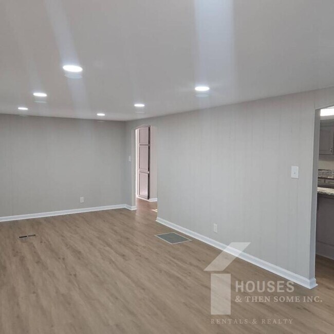 Building Photo - 102 Pierce Cook Rd