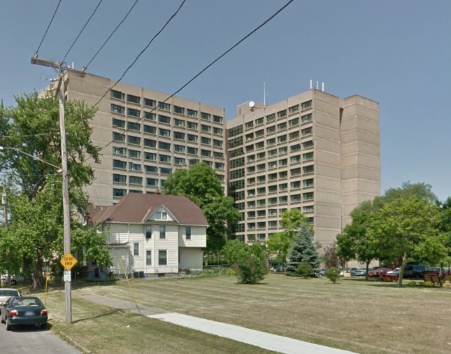 Primary Photo - Henry E. Wrobel Towers