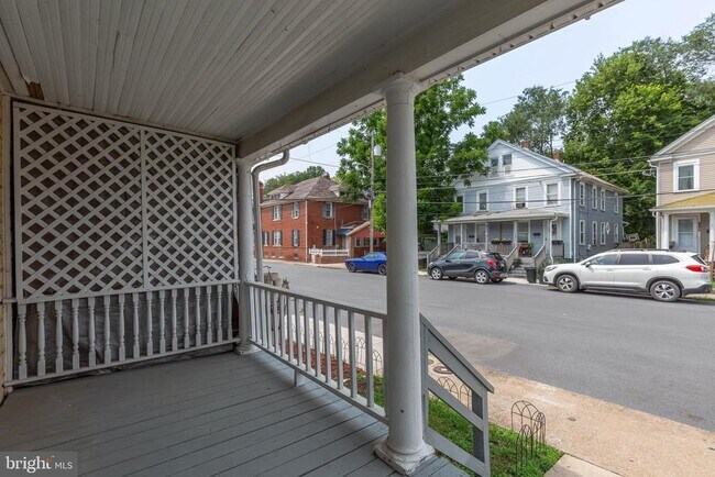 Building Photo - 124 S Kentucky Ave