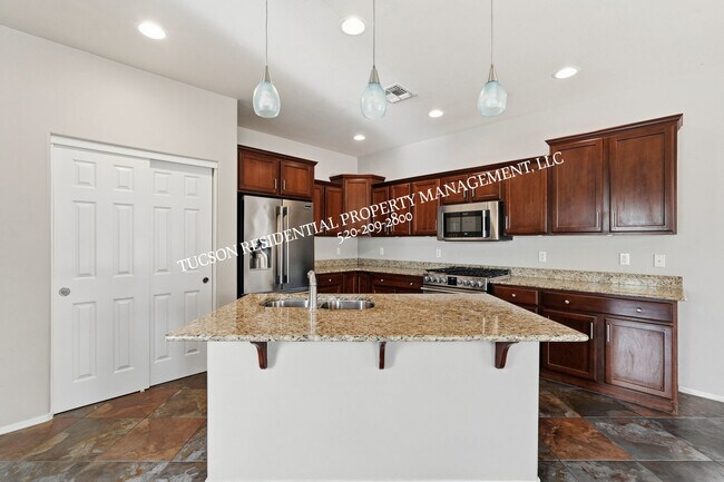 Building Photo - 10568 Desert Drifter Pl