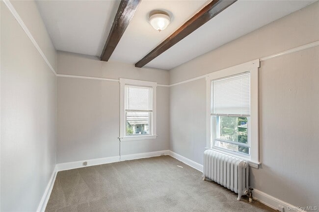 Building Photo - 26 S Bayles Ave
