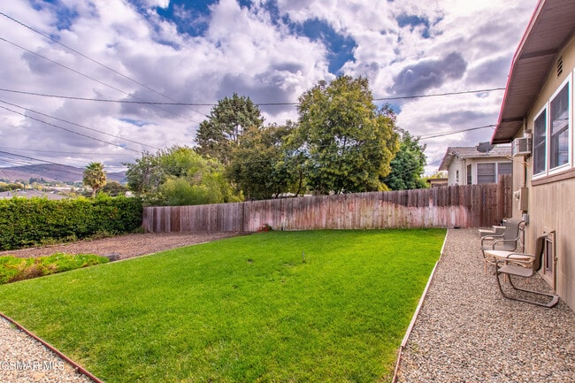 Building Photo - 2905 Foothill Dr