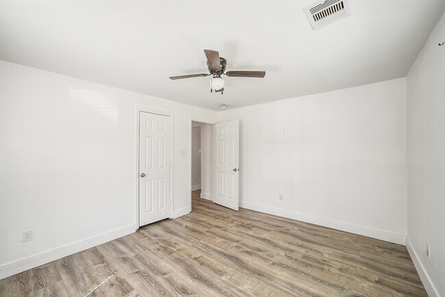 Building Photo - 307 Penick Rd