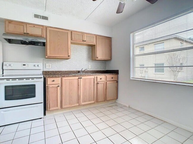 Building Photo - 694 Michigan Ct