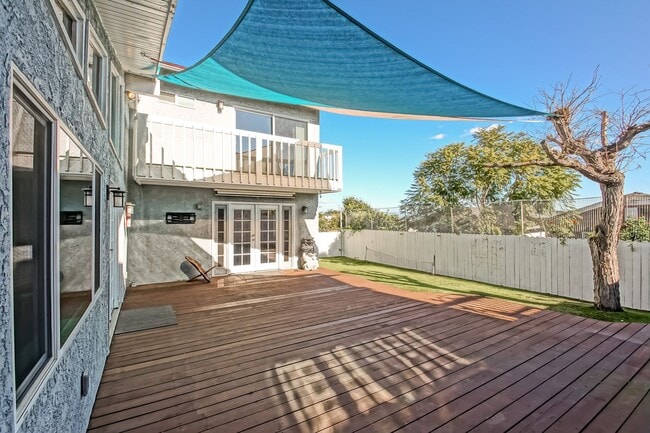 Building Photo - SPACIOUS & AIRY, GOLDEN TRIANGLE 4BR3BA HOME W/ CITY/MOUNTAIN VIEWS, OPEN & AIRY LIVING SPACE & S...