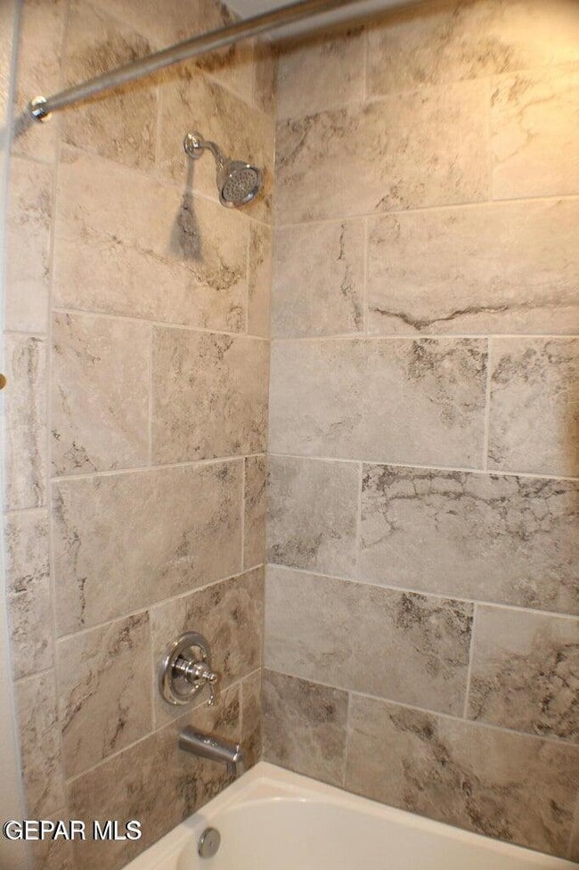 Building Photo - 940 Abe Goldberg Dr