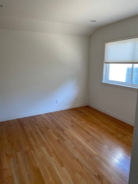 Bedroom 2 - 5914 Flambeau Rd