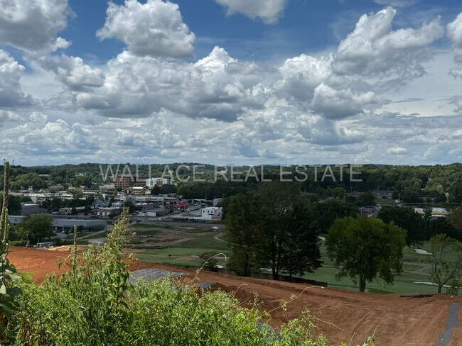 Building Photo - BEAUTIFUL, UPDATED 2 BEDROOM CONDO IN CHEROKEE AT WESTCLIFF