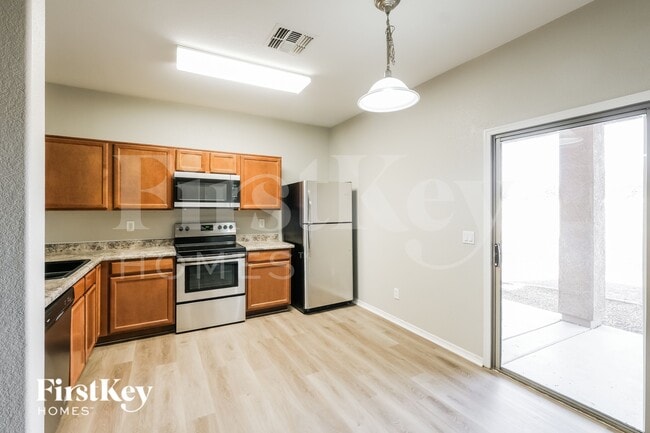 Building Photo - 11518 N 154th Ln