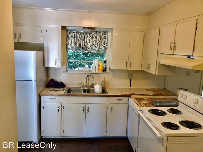 Building Photo - 3 br, 1.5 bath House - 8321 N. Essen Heights