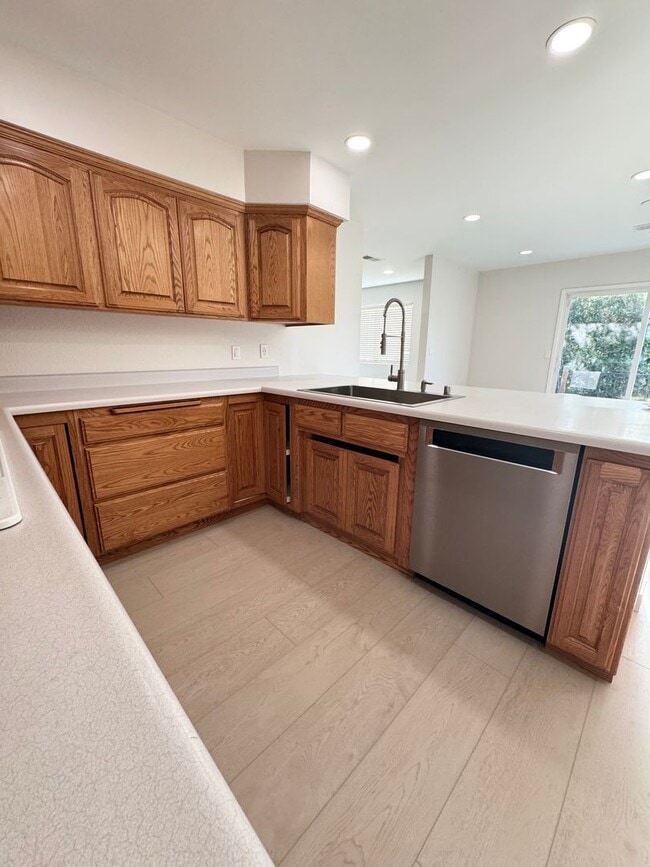 Building Photo - MOVE IN SPECIAL - $250 off First Month's Rent!