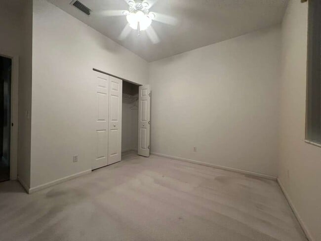 Building Photo - 5520 NW 26th Ln