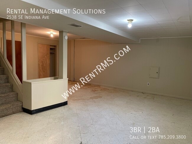 Building Photo - 2538 SE Indiana Ave