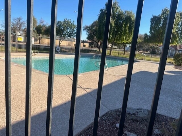 Building Photo - $2,000 For Rent A Lovely 3 Bed 2 Bath 1.673 Sq. Ft. Condo, all One Level Home in Chandler 85225!