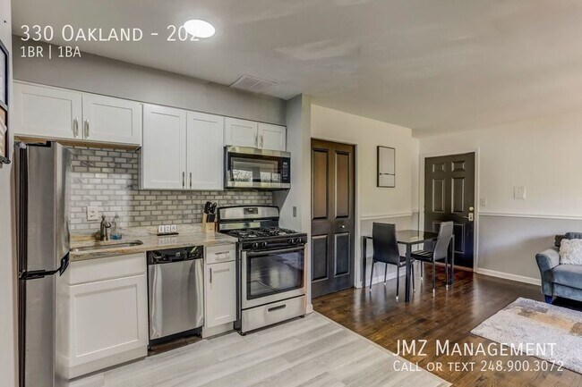 Building Photo - 330 Oakland-202