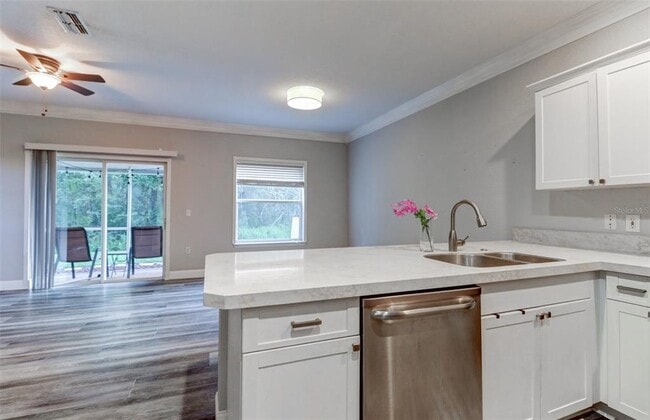 Building Photo - 16305 Fairford Palms Ct