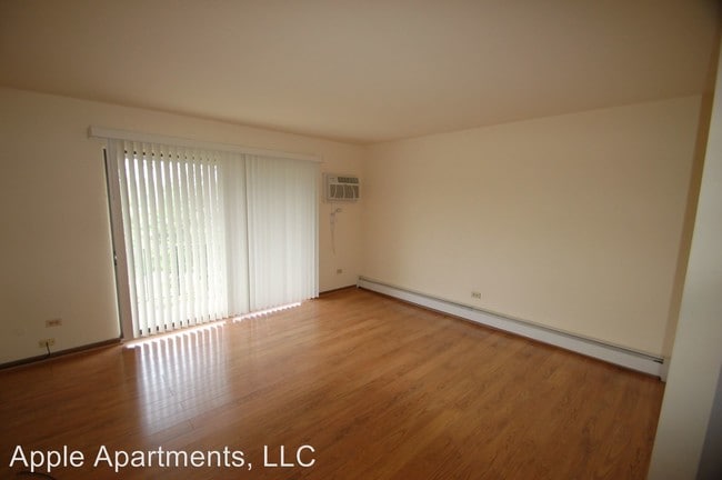 Building Photo - 6135 W 103rd St