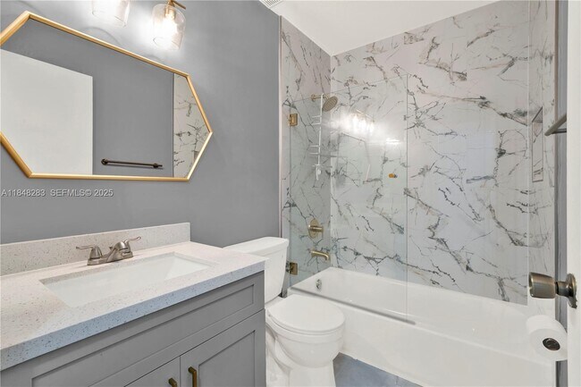 Building Photo - 1637 SE 30th St