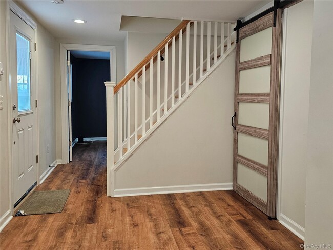 Building Photo - 7 Ferndale Rd