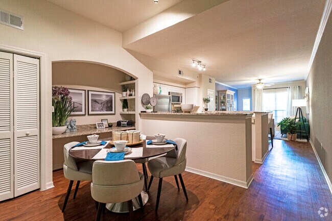 1BR, 1BA - 864SF - The Sarasota - Madison Gateway