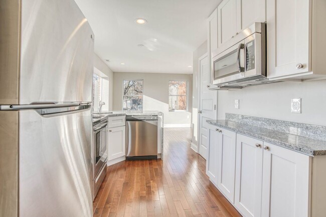 Building Photo - 1623 E Baltimore St