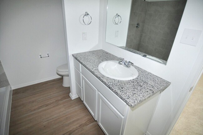 Building Photo - AVAILABLE NOW - Like-New 2024 Lennar Home in Amenity-Rich Community | 3 Bedrooms, Granite Counter...
